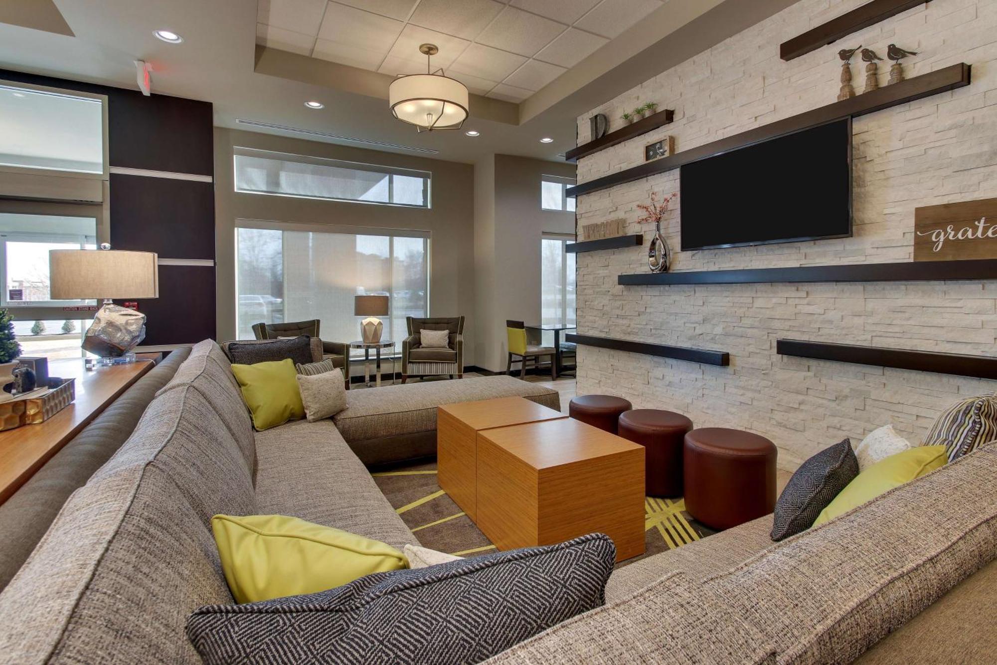 Drury Inn & Suites Cleveland ビーチウッド エクステリア 写真