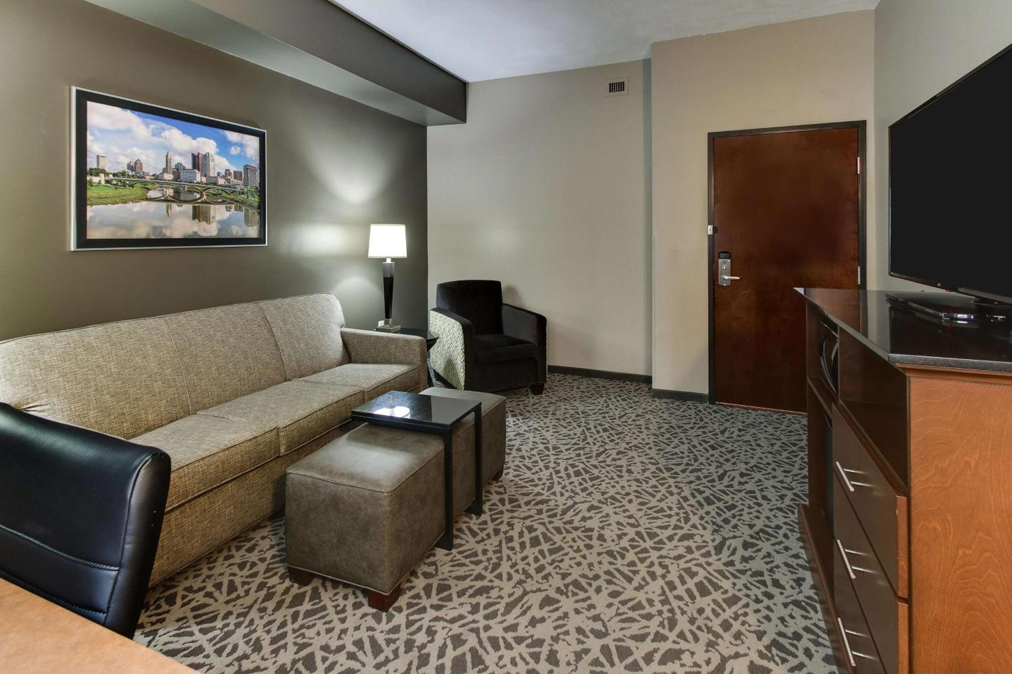 Drury Inn & Suites Cleveland ビーチウッド エクステリア 写真