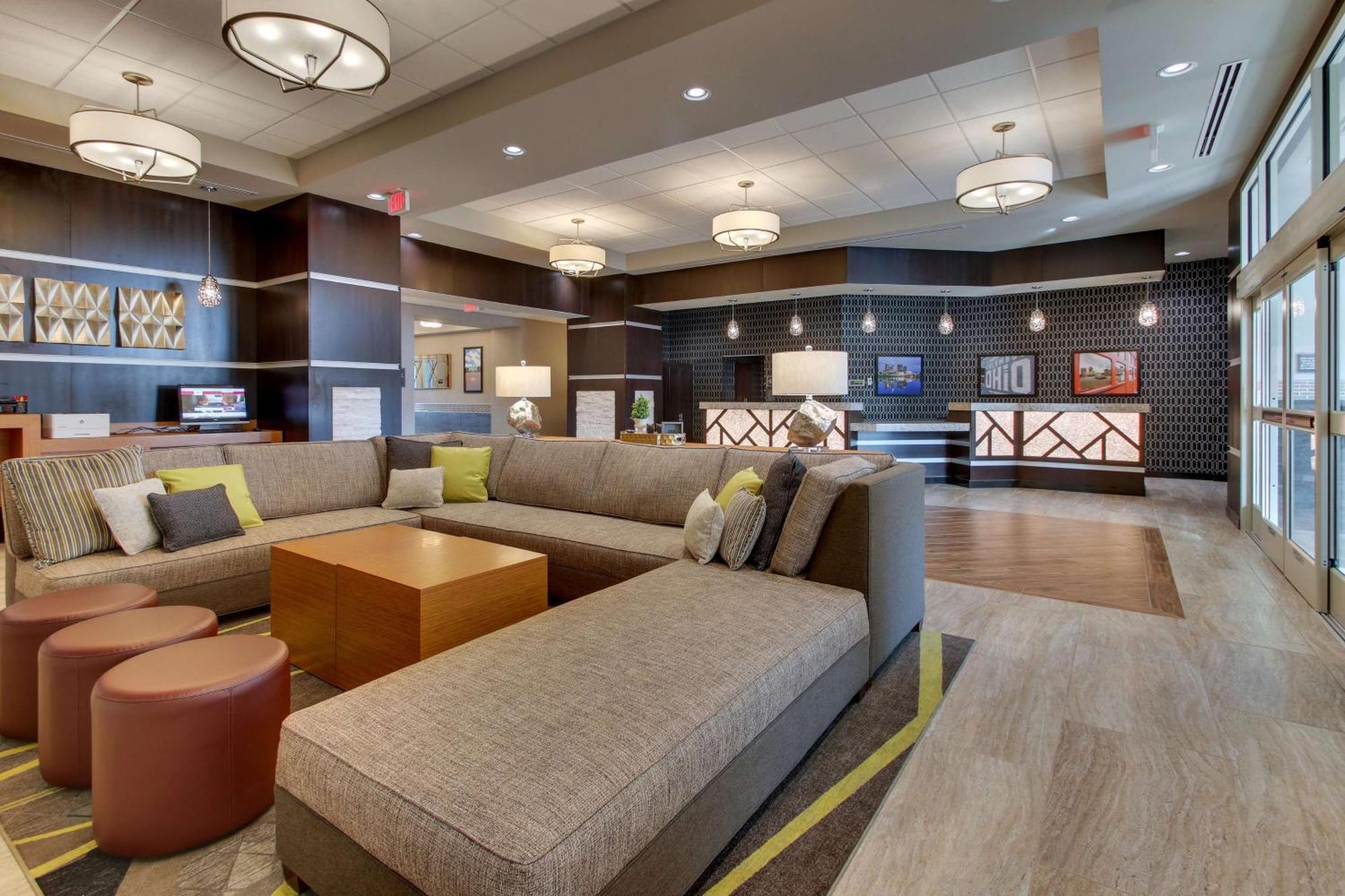 Drury Inn & Suites Cleveland ビーチウッド エクステリア 写真
